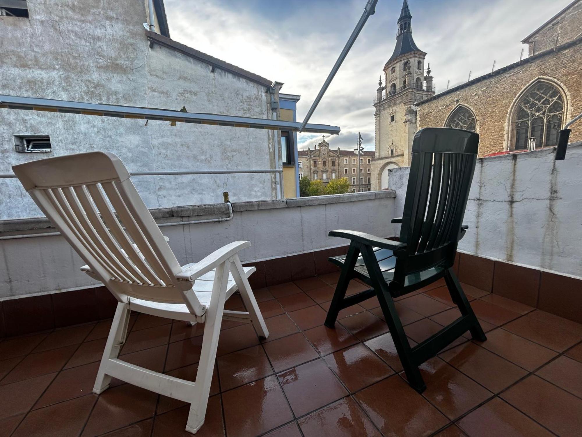 Habitacion Privada En Pleno Centro De Vitoria-Gasteiz Ngoại thất bức ảnh